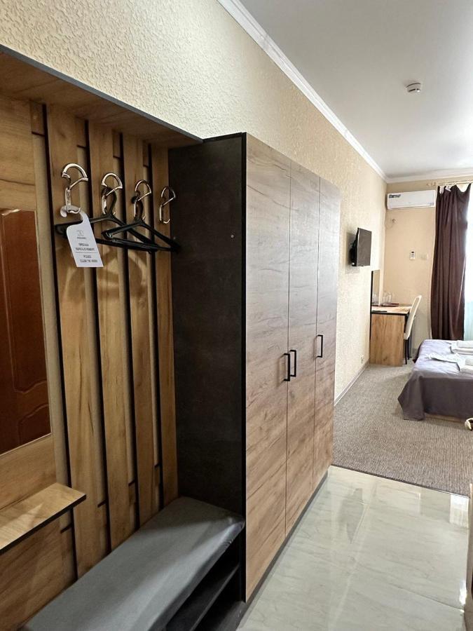 Отель Адунеи Сухум Extérieur photo